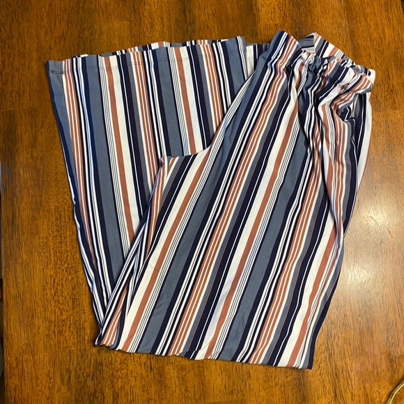 Allison Brittney long length, high waisted, wide leg striped pants. Size large. - Picture 10 of 10